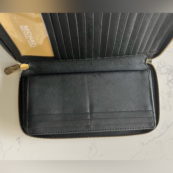 Michael Kors Travel Size Wallet - Picture 7 of 7